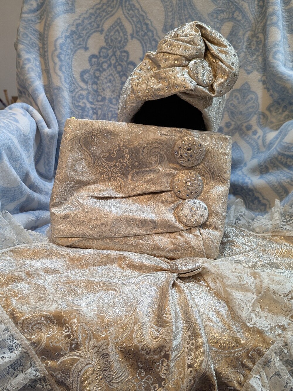 Elegant Metallic Gold Paisley Evening Clutch Headwrap & Hankerchief Set